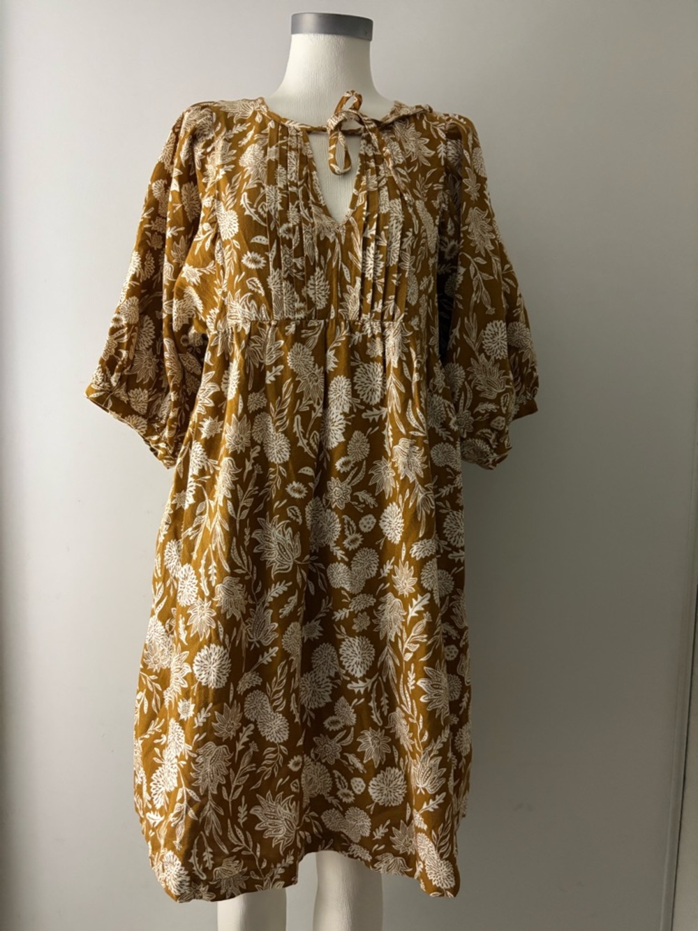 Universal Thread Mustard Floral Puff-Sleeve Midi Dress